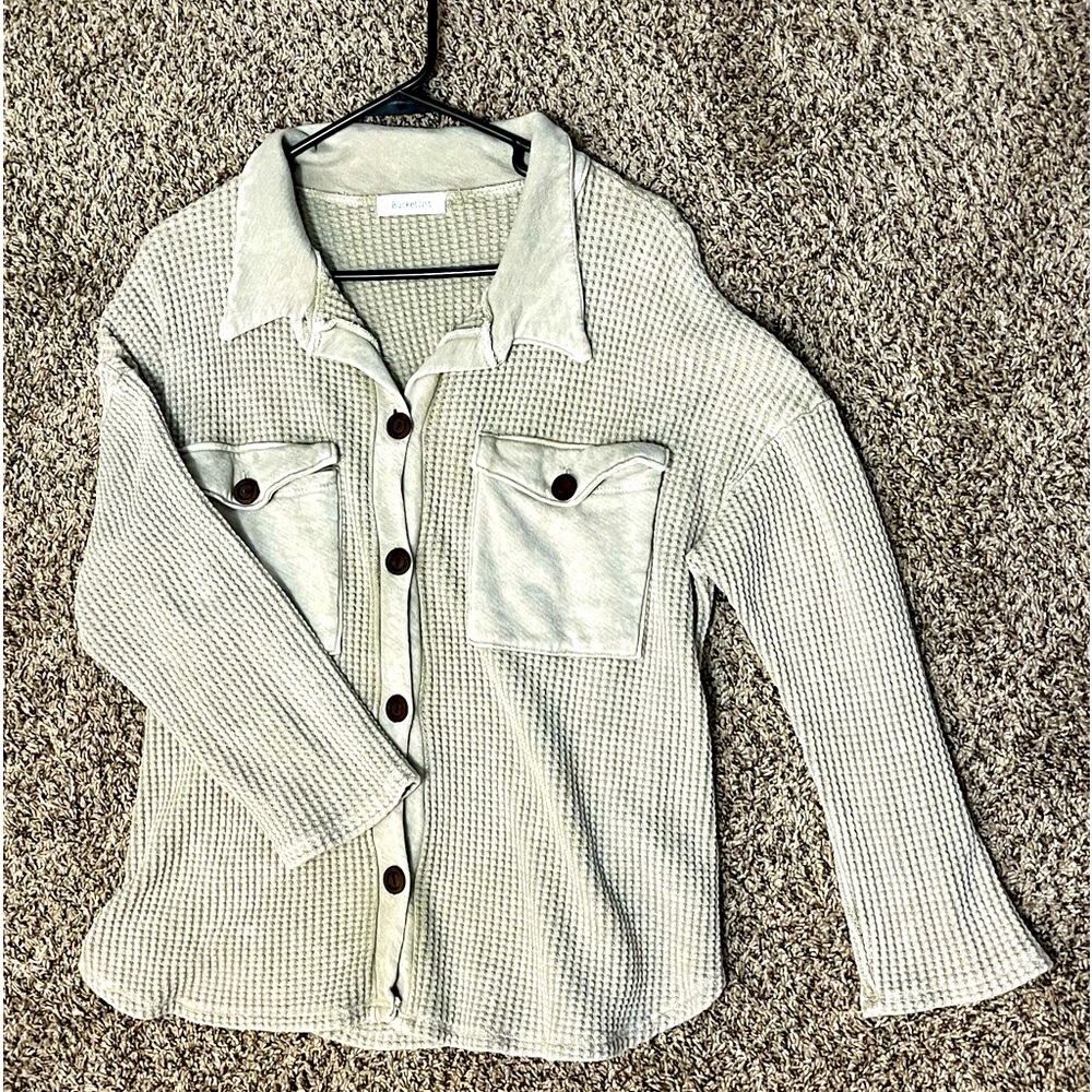 Women’s BUCKETLIST Waffle Knit Button Down Tan/Olive Size S